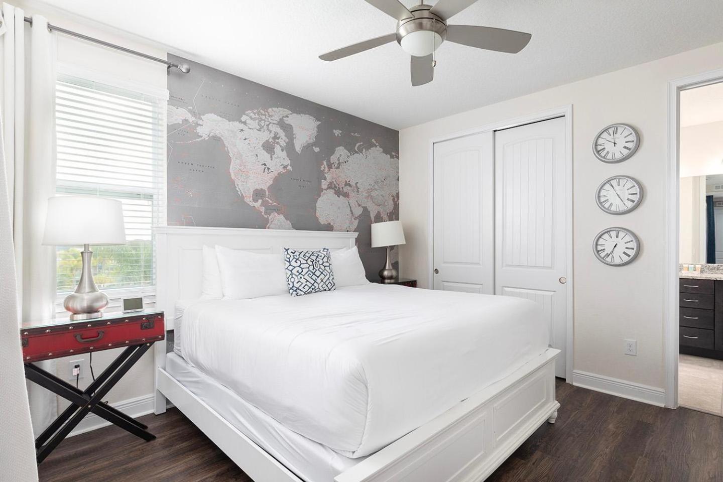 Holiday home Chic 11 Bdrm With Private Pool In Encore