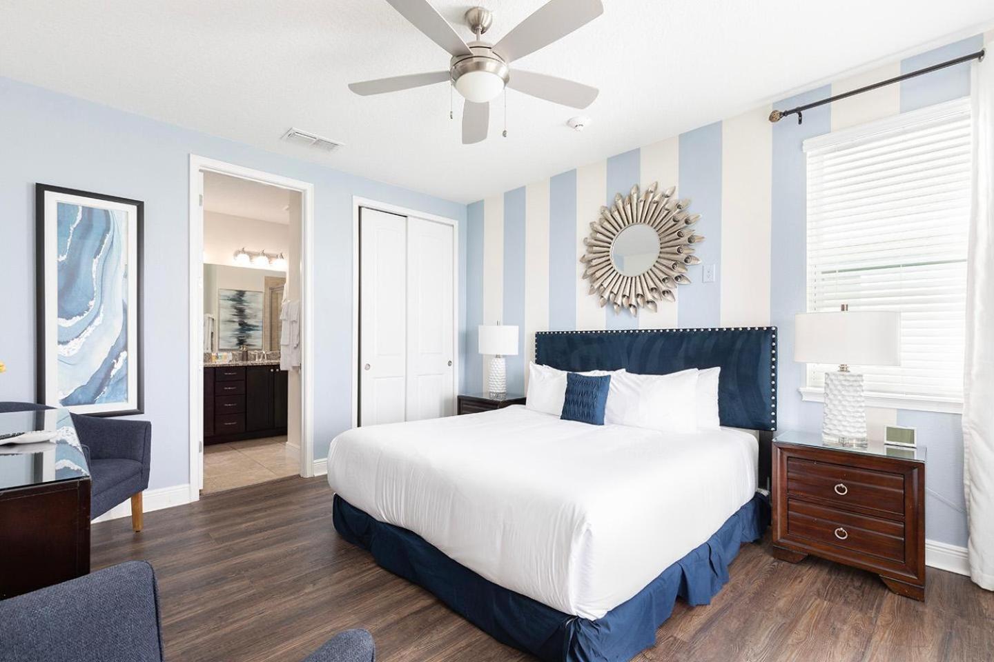 Holiday home Chic 11 Bdrm With Private Pool In Encore *