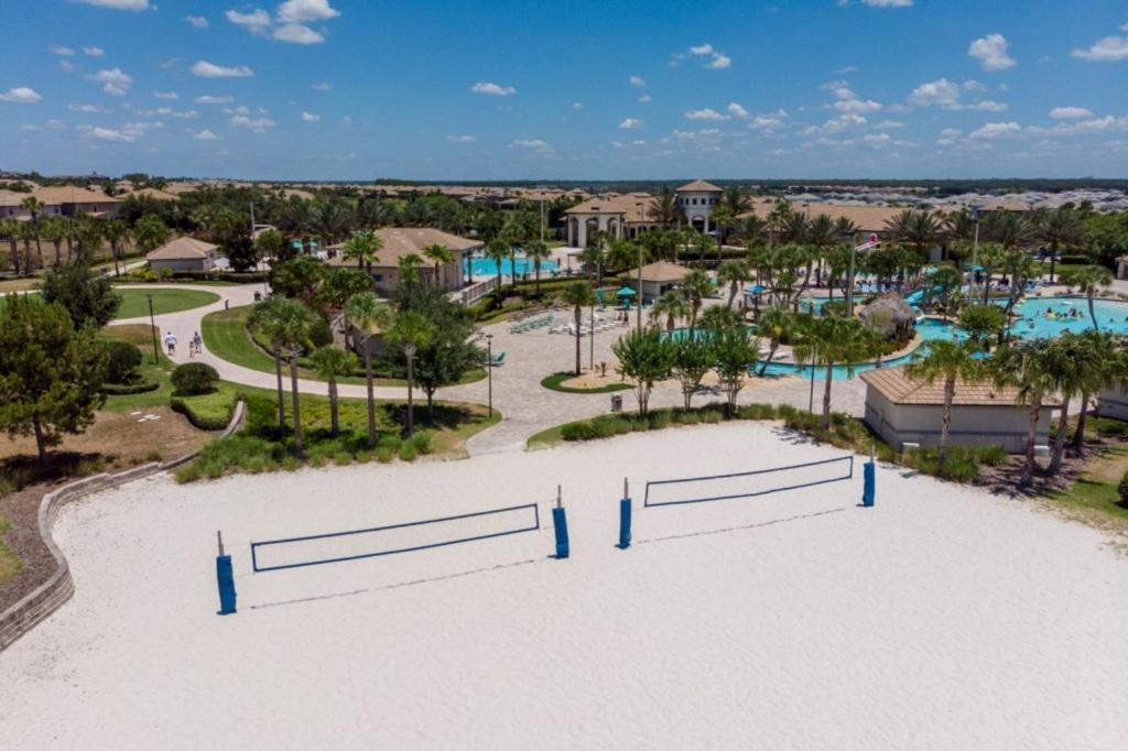 5 Bedrooms- 4,5 Bathrooms- Champions Gate1404 Mv