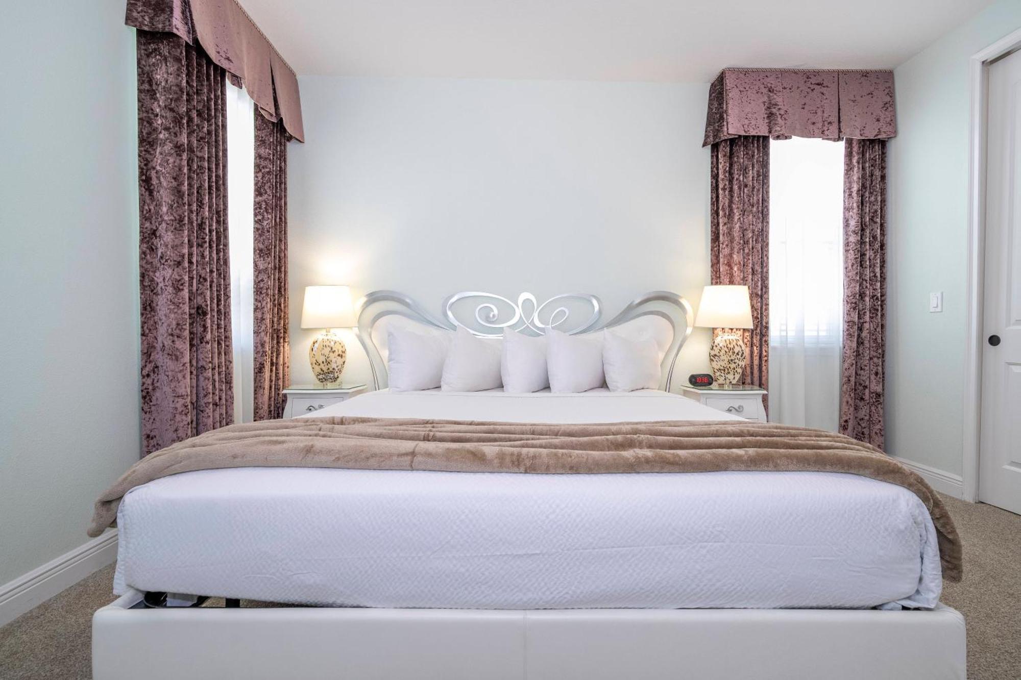 Holiday home Ultimate Oasis Getaway - 9 Bed Close To *