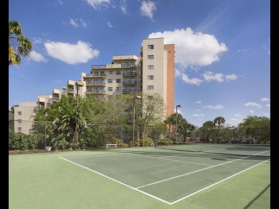 Apartment 6165 Cozy 3 Min Universal *
