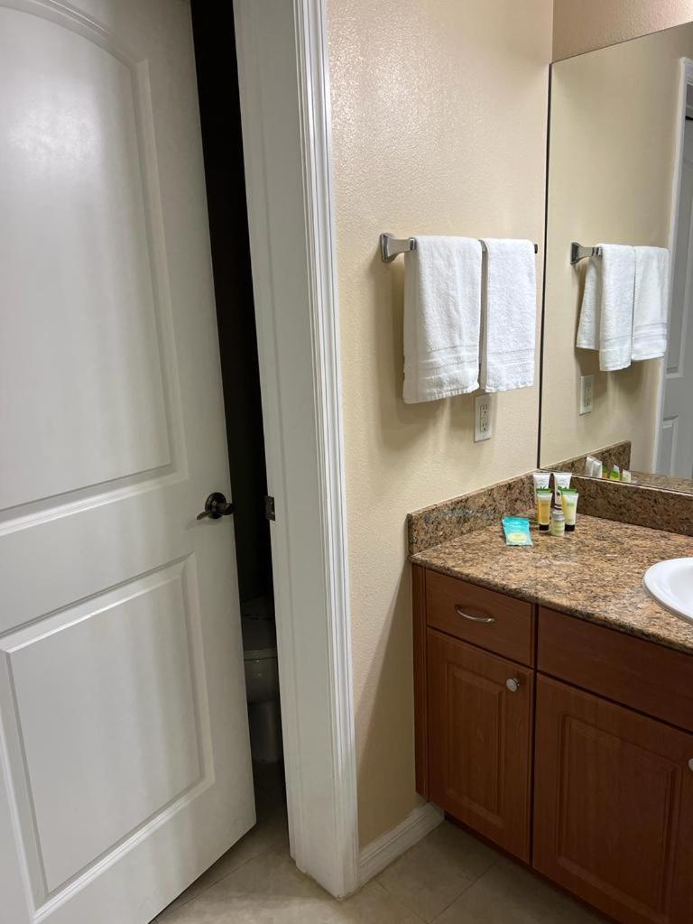 The Point & - 503 Luxury - Pool View - Close To Universal Apartment Orlando