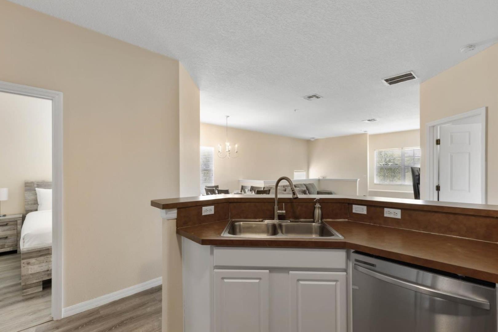 Tropical Bliss Hideaway At Allevo Homes *