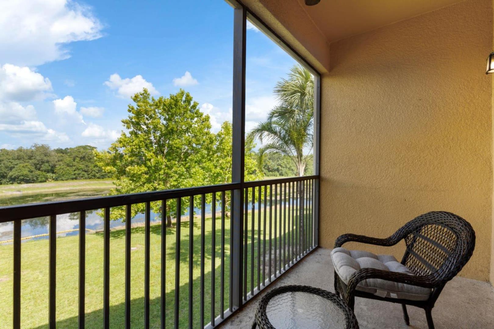 Apartment Tropical Bliss Hideaway At Allevo Homes *