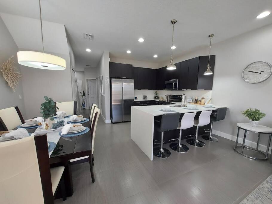 Holiday home Serenity Close To