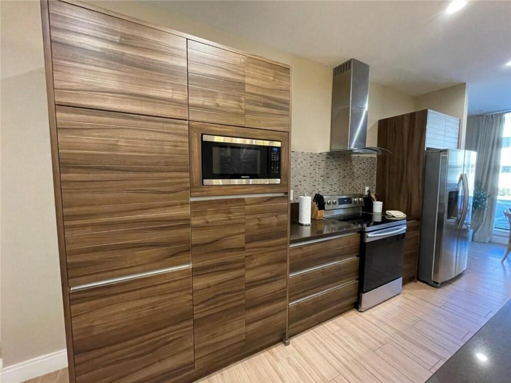 Luxurious Townhouse At Magic Village