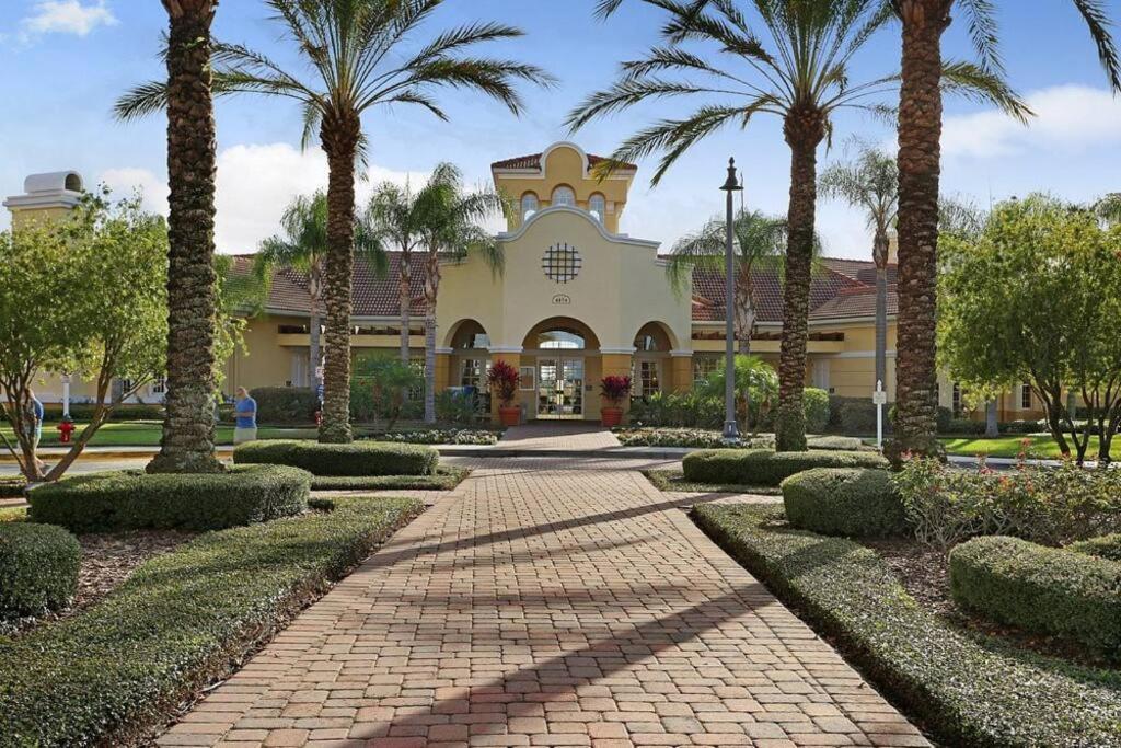 Harry Potter-themed, View, Spacious Near Universal With Extra Amenities *