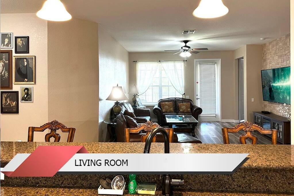 Harry Potter-themed, View, Spacious Near Universal With Extra Amenities Holiday home Orlando