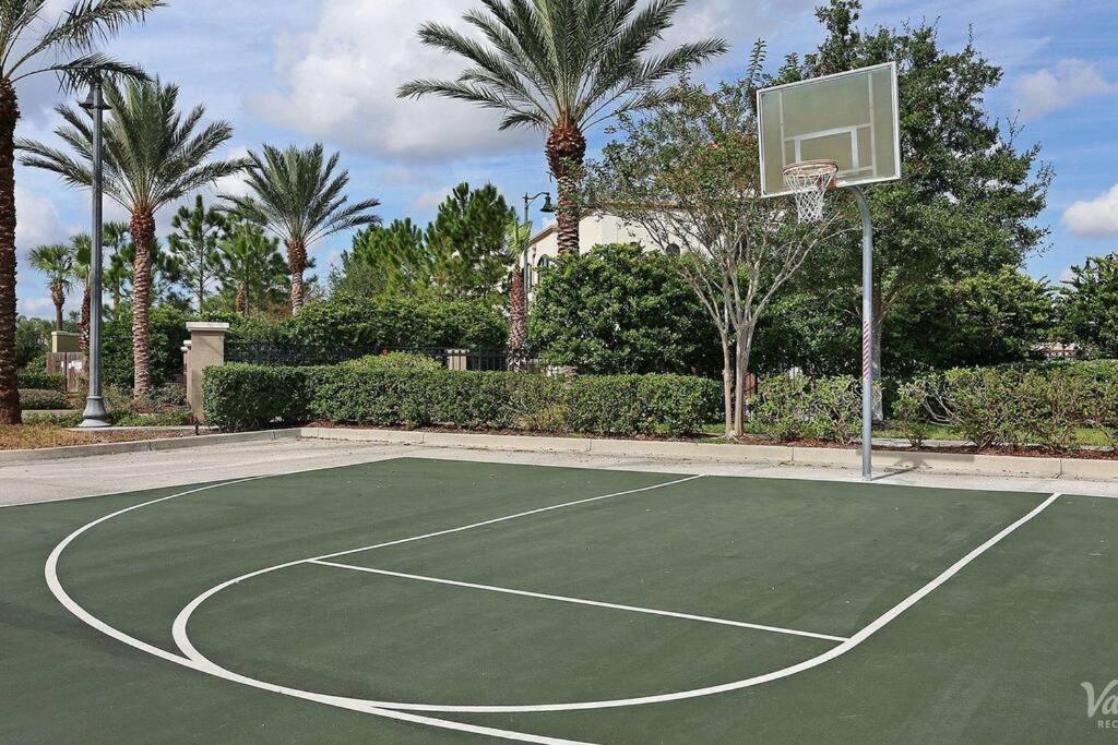 Harry Potter-themed, View, Spacious Near Universal With Extra Amenities Orlando
