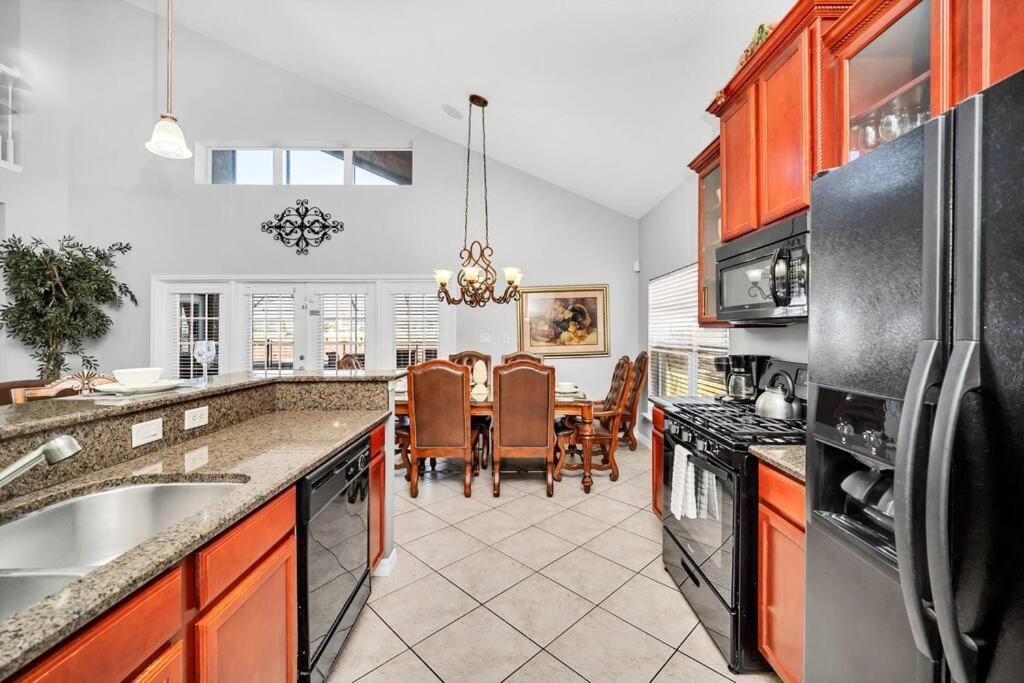 Villa Beautiful 6br Near *