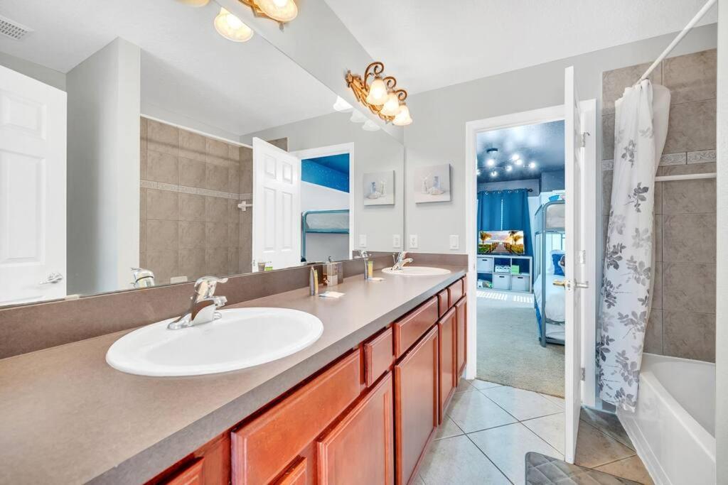 Villa Beautiful 6br Near