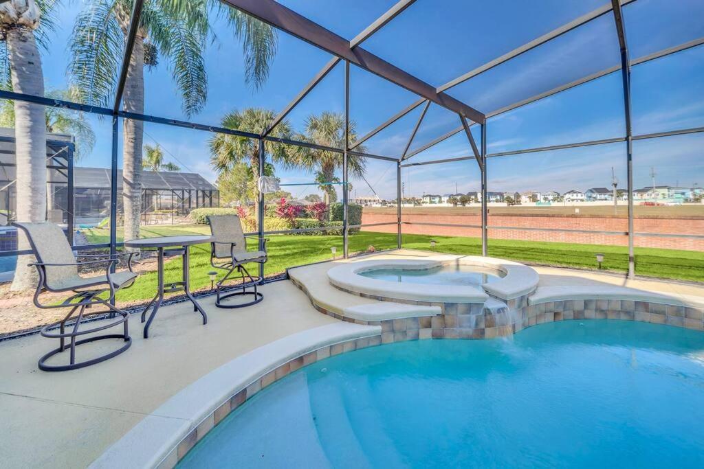 Beautiful 6br Near