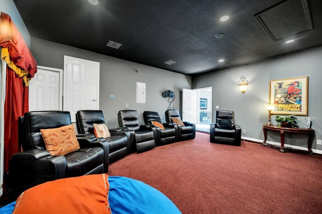 Beautiful 6br Near Villa *