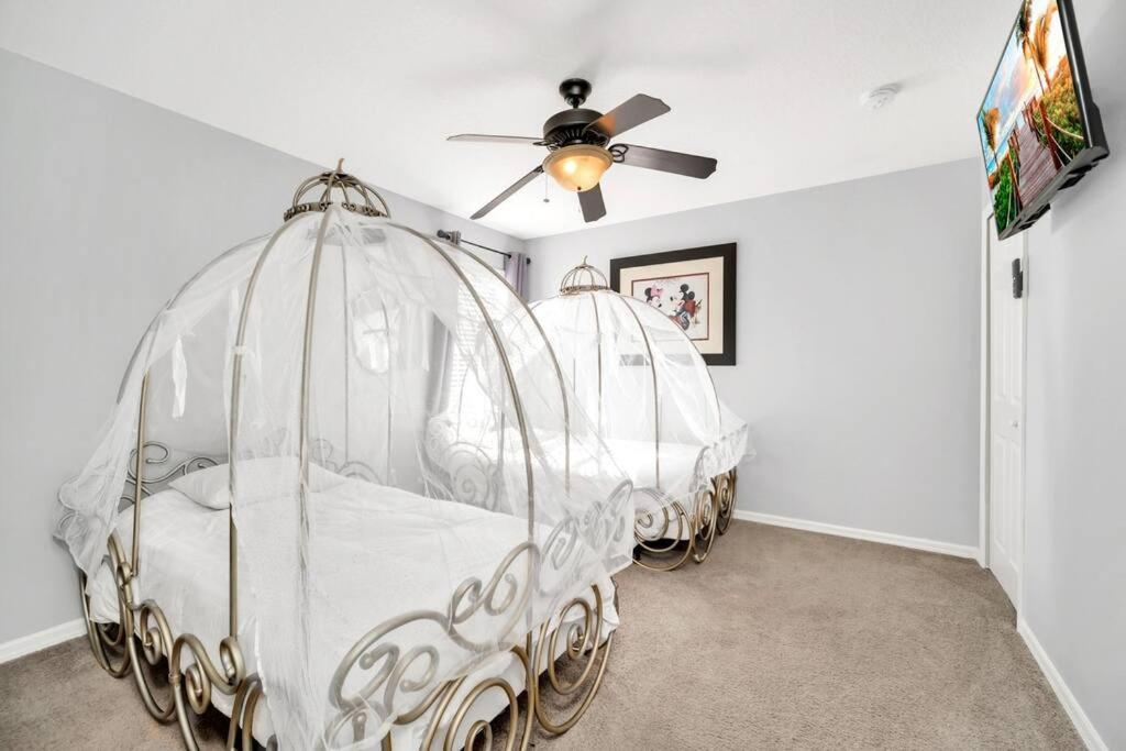 Beautiful 6br Near