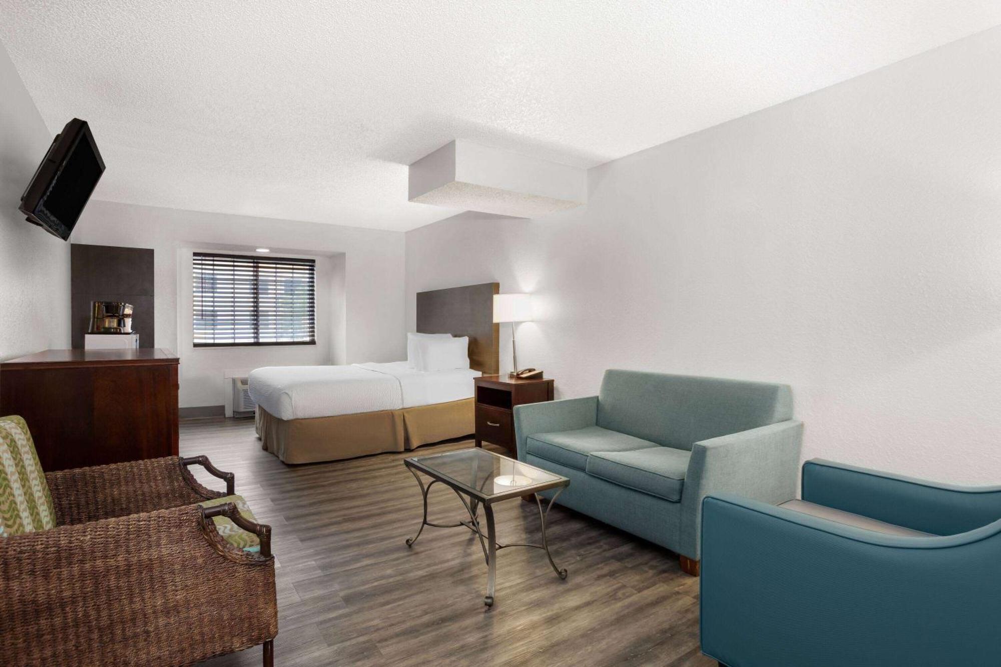 Hotel Baymont By Wyndham Orlando-international Dr-universal Blvd Orlando