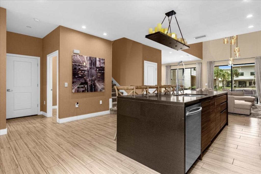 3 Bedrooms- 3,5 Bathrooms- Magic Village 7584 Bd Holiday home Orlando