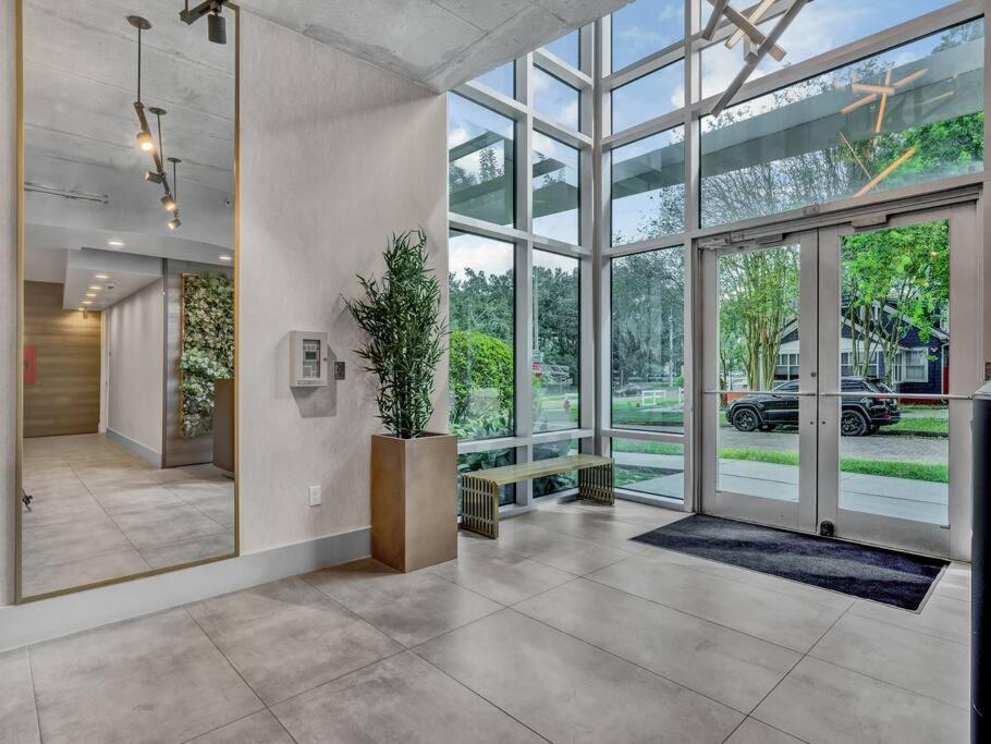Downtown New Modern Spacious 3bdrm 2bath 2000 Sq Ft * Orlando