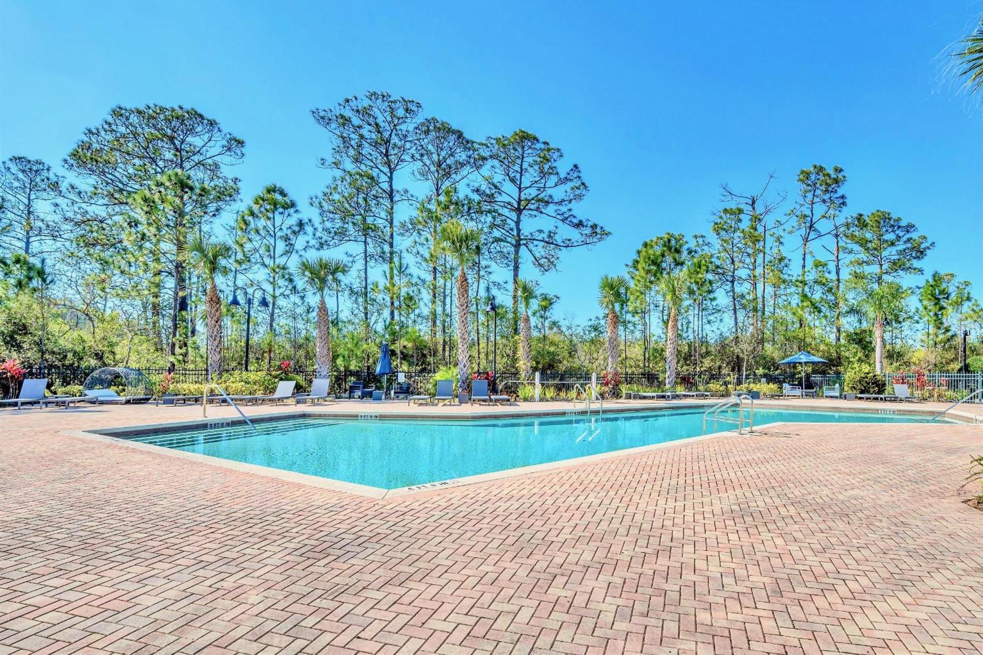 2br Queen Bed - Hot Tub Pool - Near Orlando