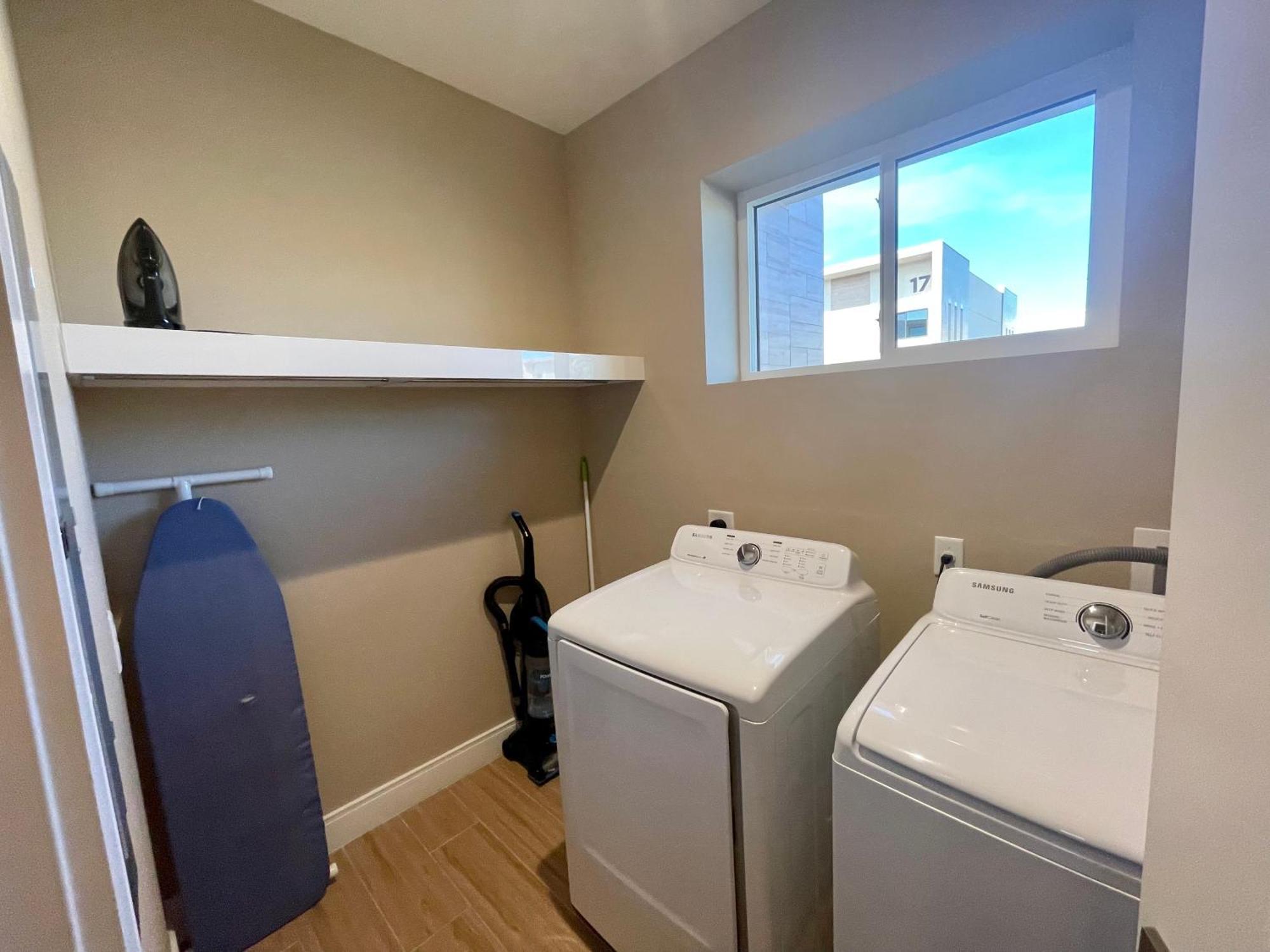Home In Orlando 7 Min From Disney Parks - 4 Bedrooms With En-Suite Bathrooms! Orlando