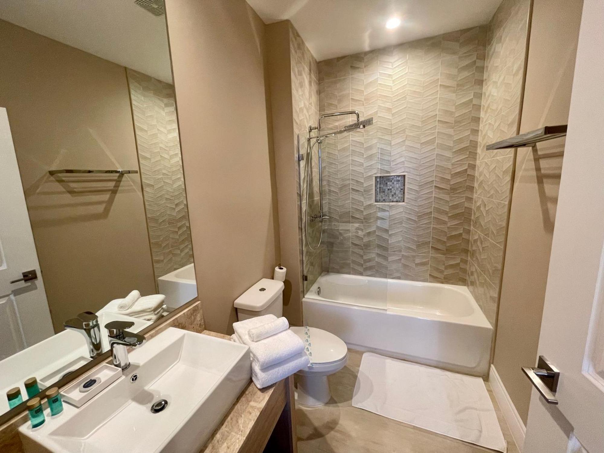 Holiday home Home In Orlando 7 Min From Disney Parks - 4 Bedrooms With En-Suite Bathrooms! Orlando