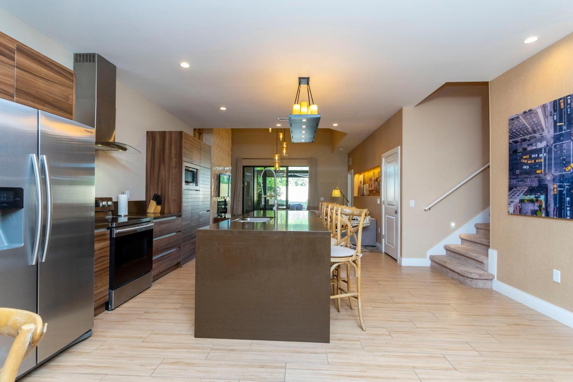 Modern And Luxury 4 Near 7521 Orlando