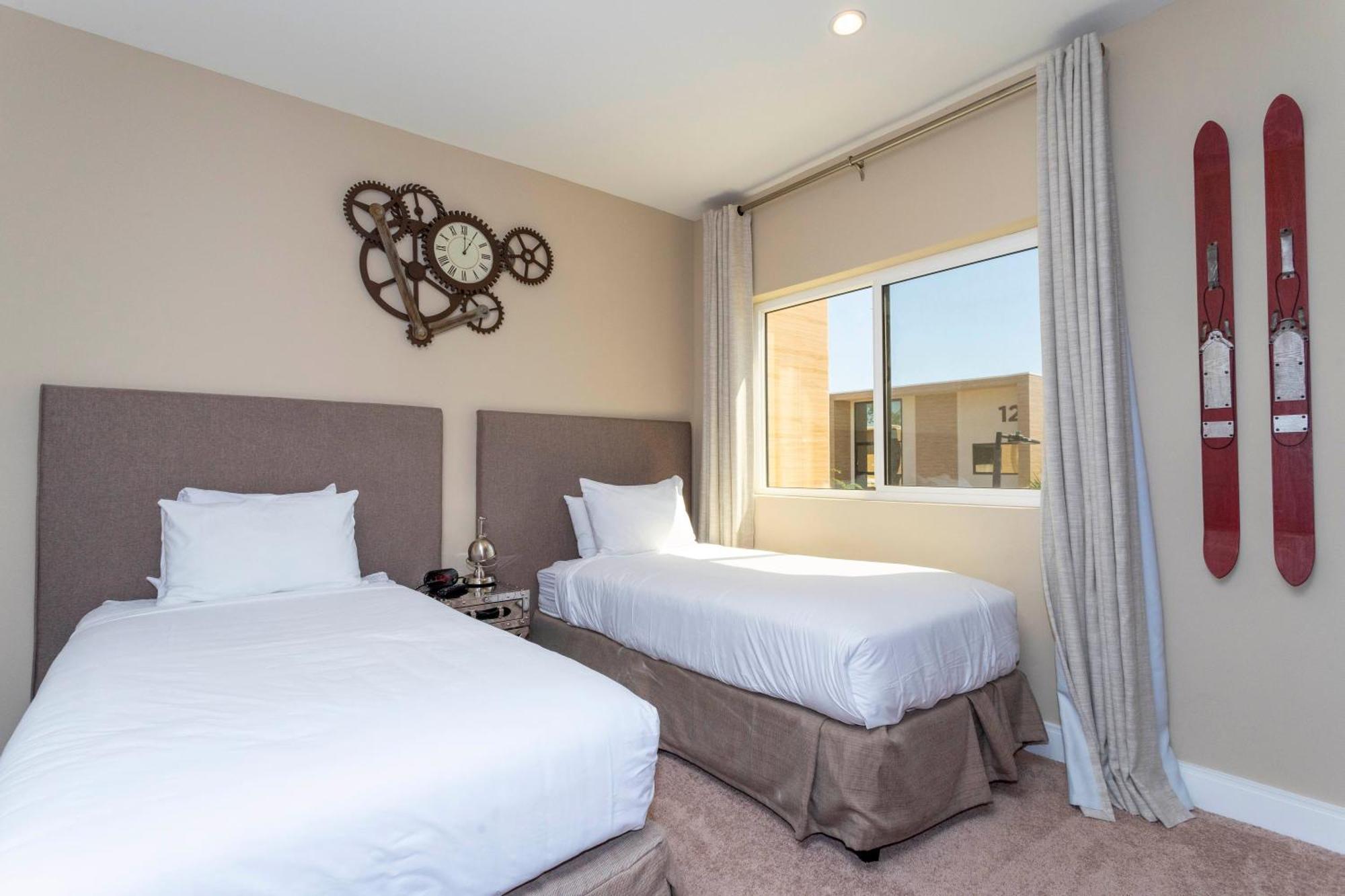 Modern And Luxury 4 Near 7521 Holiday home