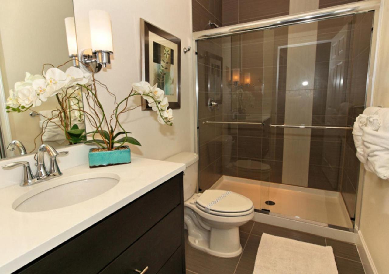 Serenity Townhome: Disney-adjacent Retreat With Private Pool Holiday home *