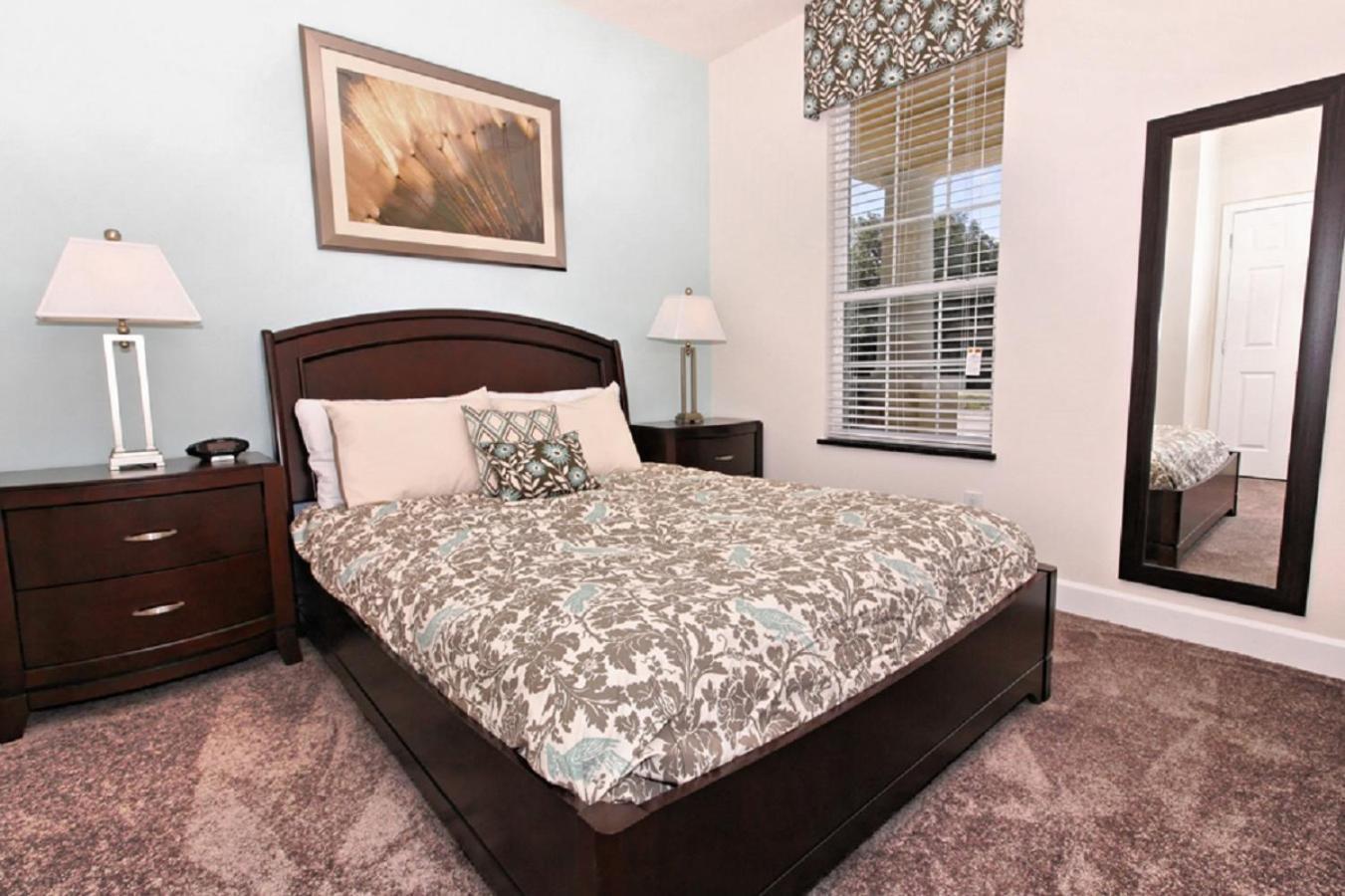 Serenity Townhome: Disney-adjacent Retreat With Private Pool Holiday home Orlando