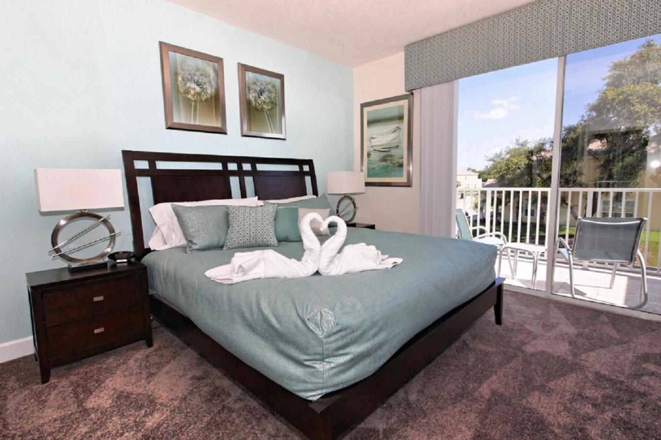 Serenity Townhome: Disney-adjacent Retreat With Private Pool Holiday home *
