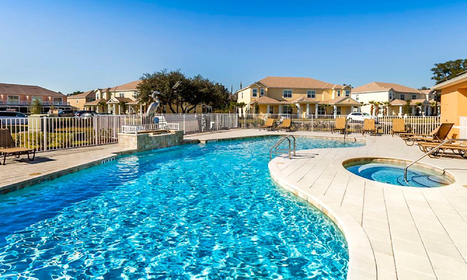 Serenity Townhome: Disney-adjacent Retreat With Private Pool Holiday home Orlando
