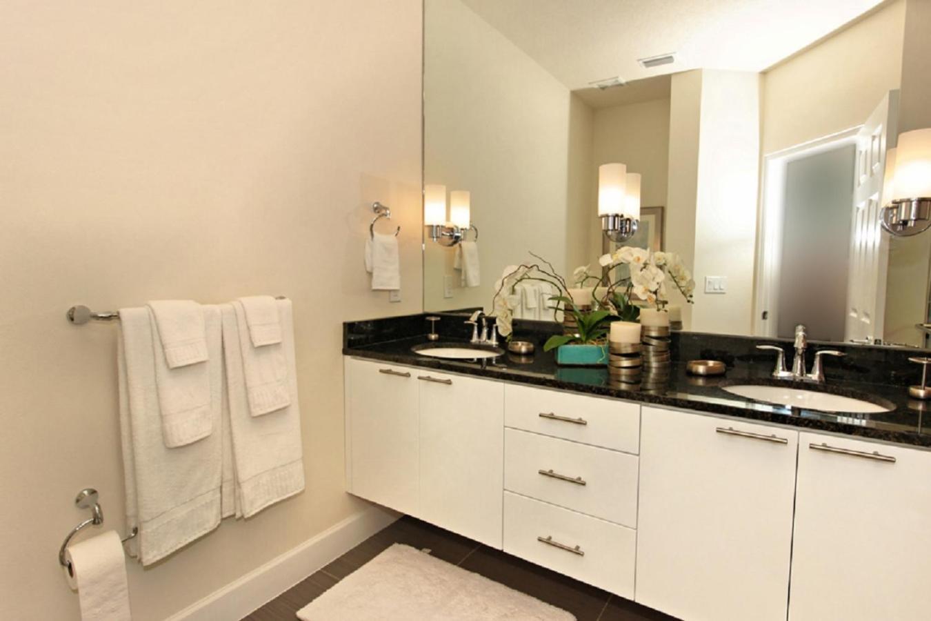 Serenity Townhome: Disney-adjacent Retreat With Private Pool * Orlando