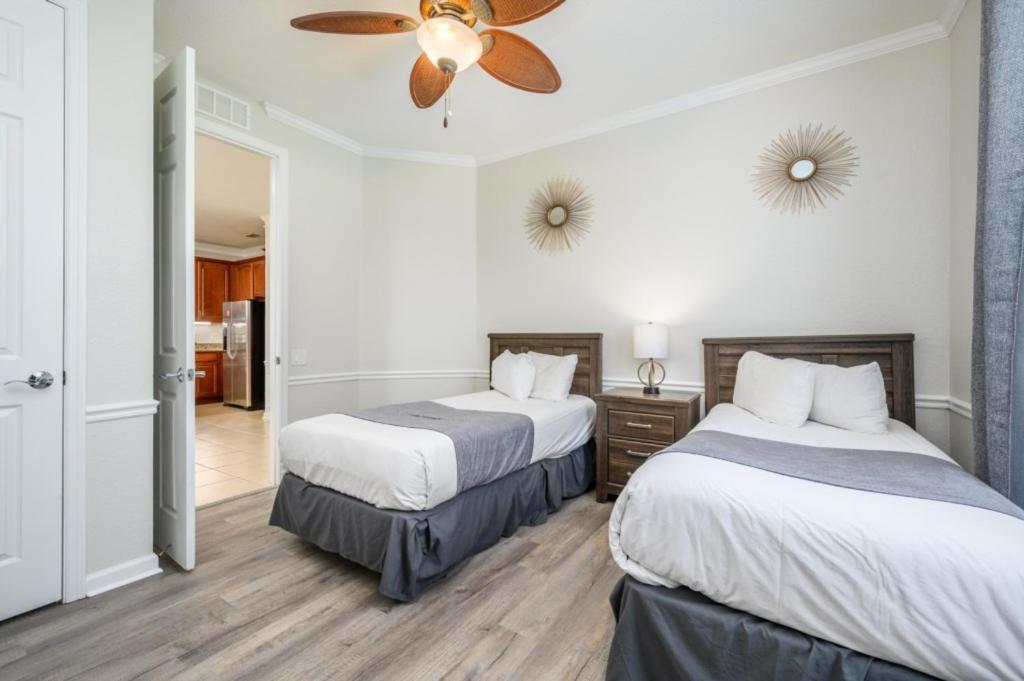 3 Bedroom Plus, View Condo, Vista Cay-1008 Orlando