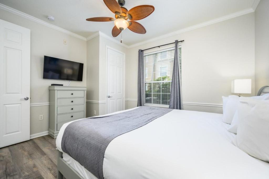 3 Bedroom Plus, View Condo, Vista Cay-1008 * Orlando