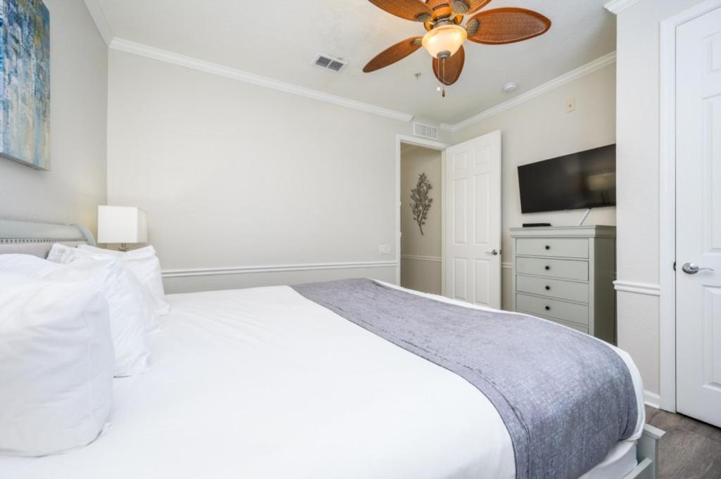 3 Bedroom Plus, View Condo, Vista Cay-1008 Orlando