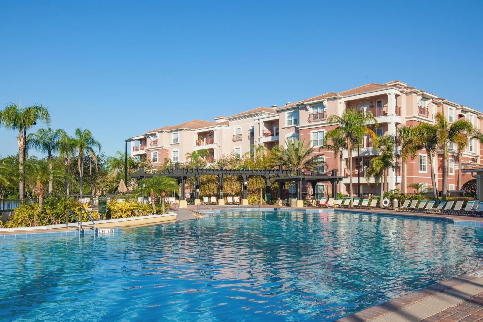 Apartment 3 Bedroom Plus, View Condo, Vista Cay-1008 *