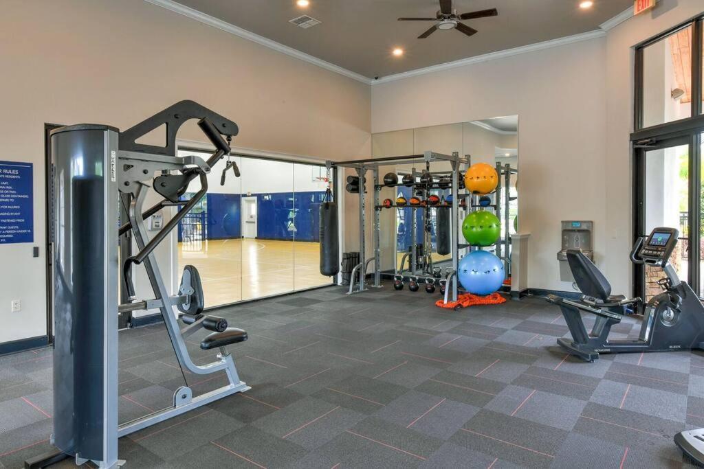 Apartment Retreat 2b2b / Disney-universal-seaworld
