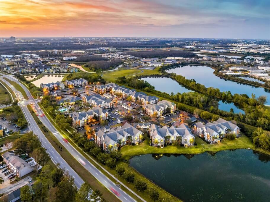 Retreat 2b2b / Disney-universal-seaworld * Orlando