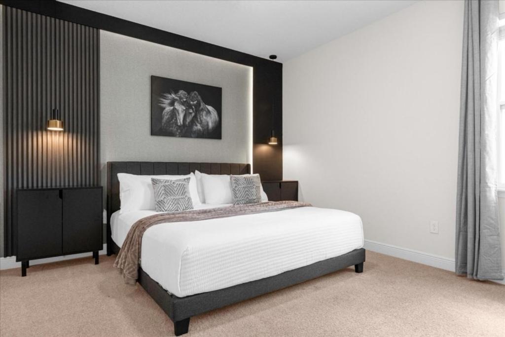 5 Bedrooms- 5 Bathrooms- Encore 7421 Ma *