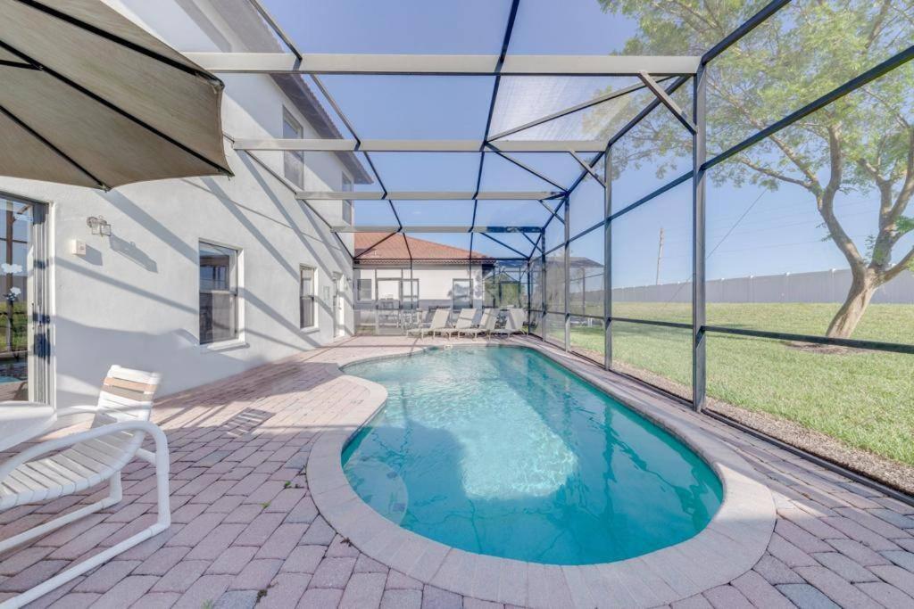 557 -impressive Two Storey Private With South Facing Pool Villa *