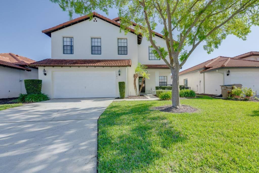 557 -impressive Two Storey Private With South Facing Pool Villa