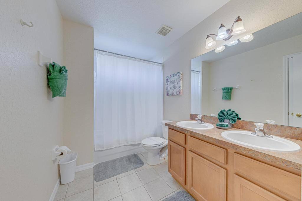 557 -impressive Two Storey Private With South Facing Pool