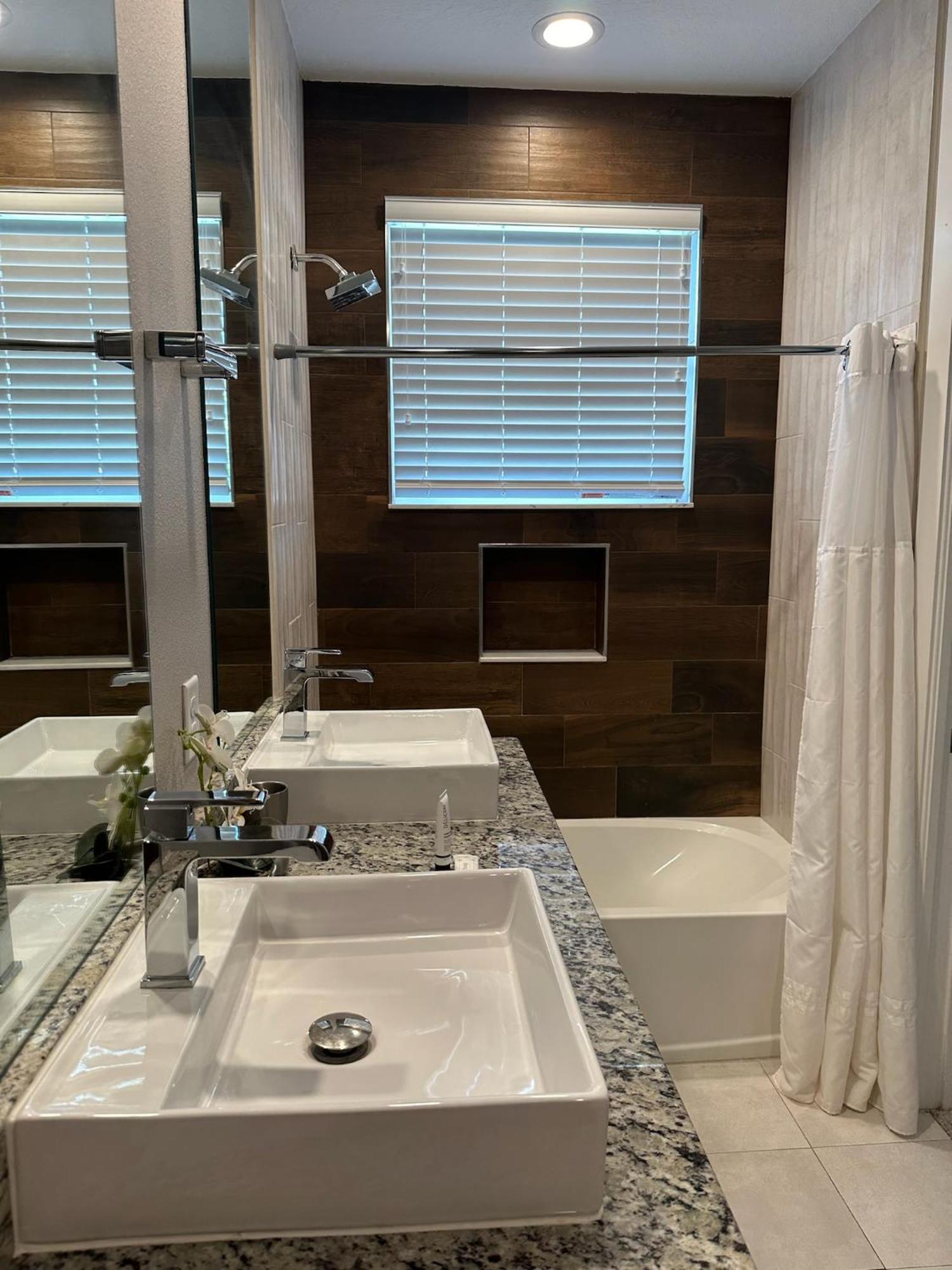 Holiday home 4br Retreat Gated With Pool & Hot Tub *