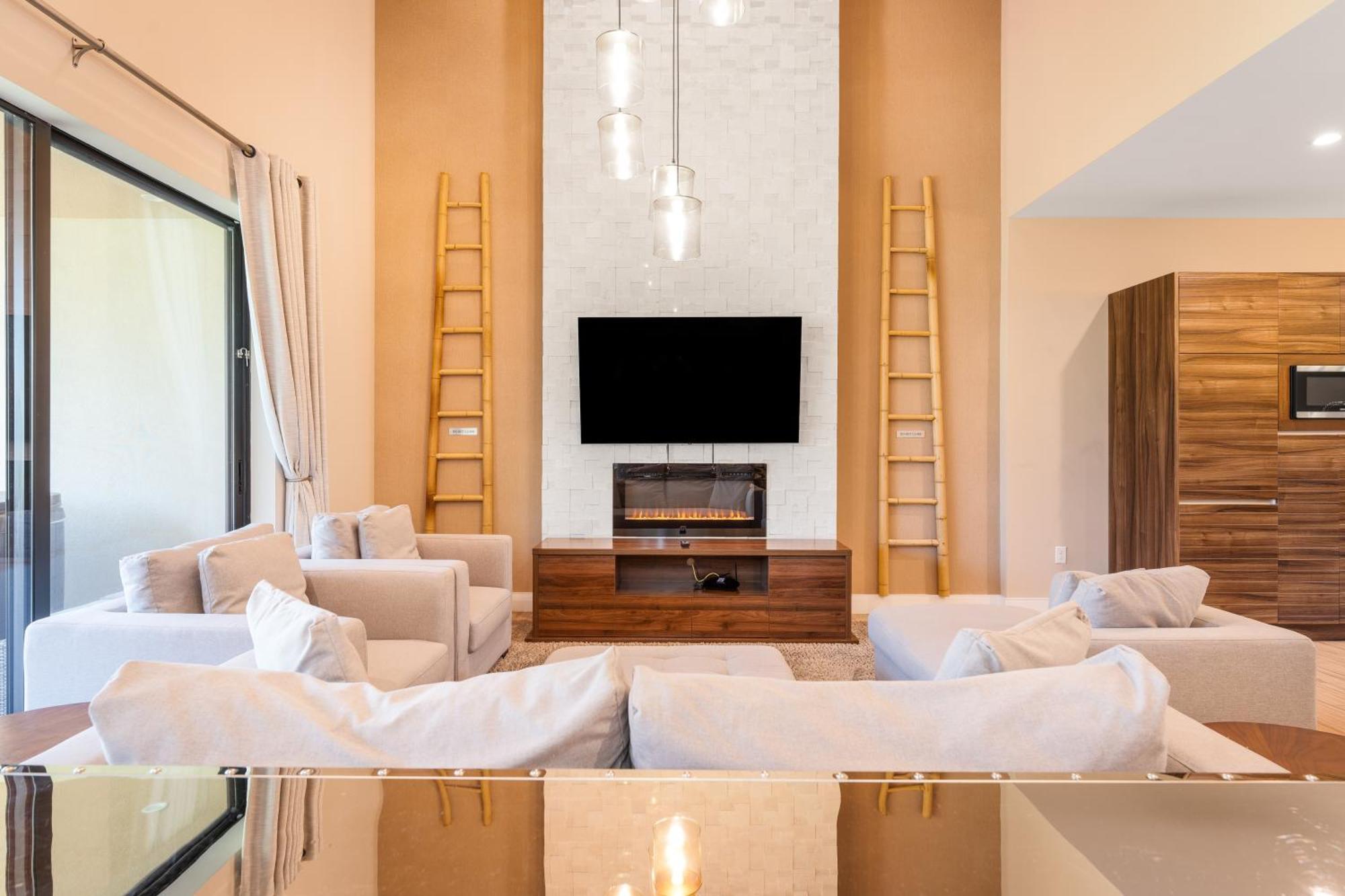 7458 Magic Village 3suites 8guests Jacuzzi 8 Min *