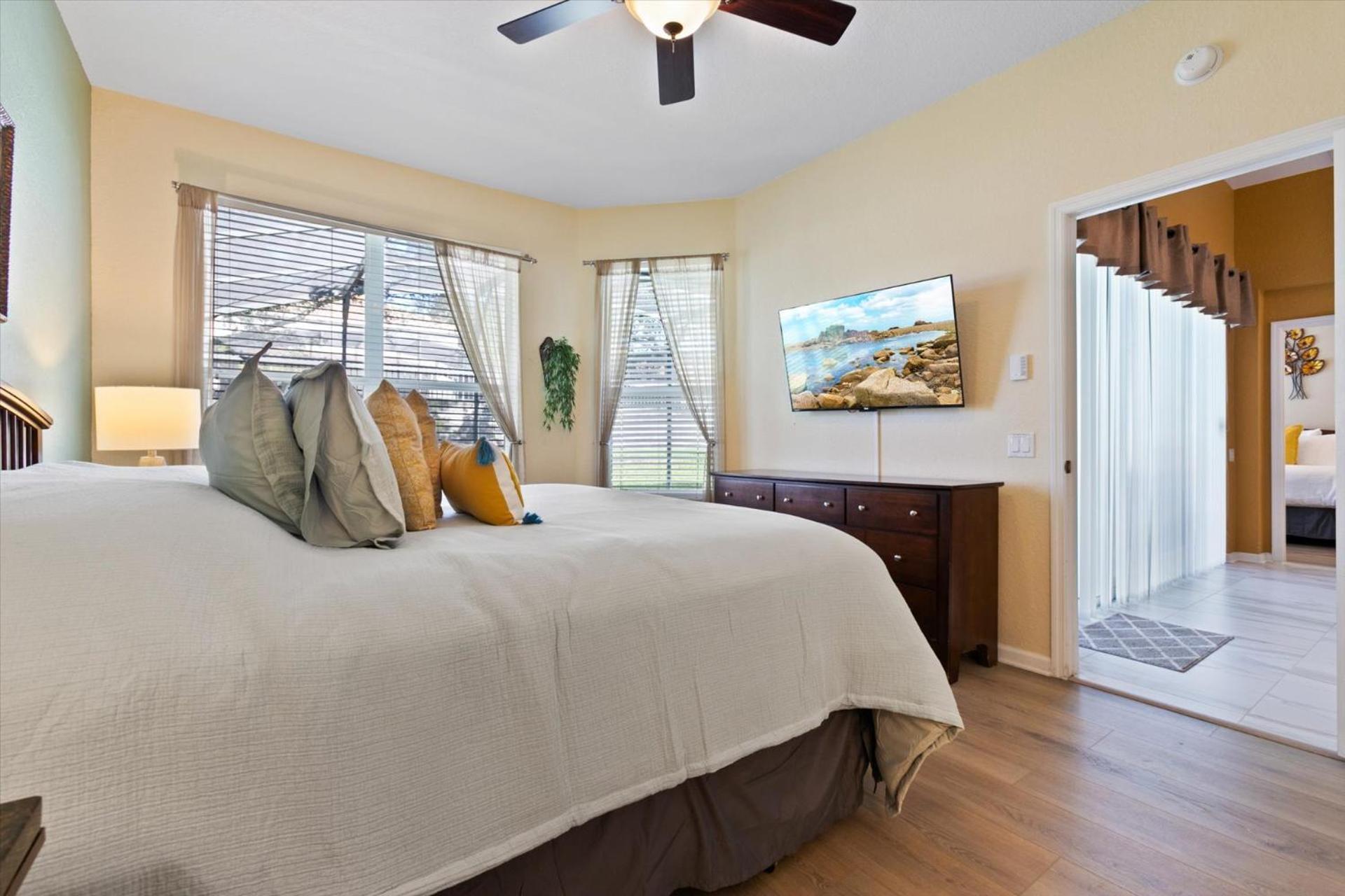 2638 Dinville * Orlando