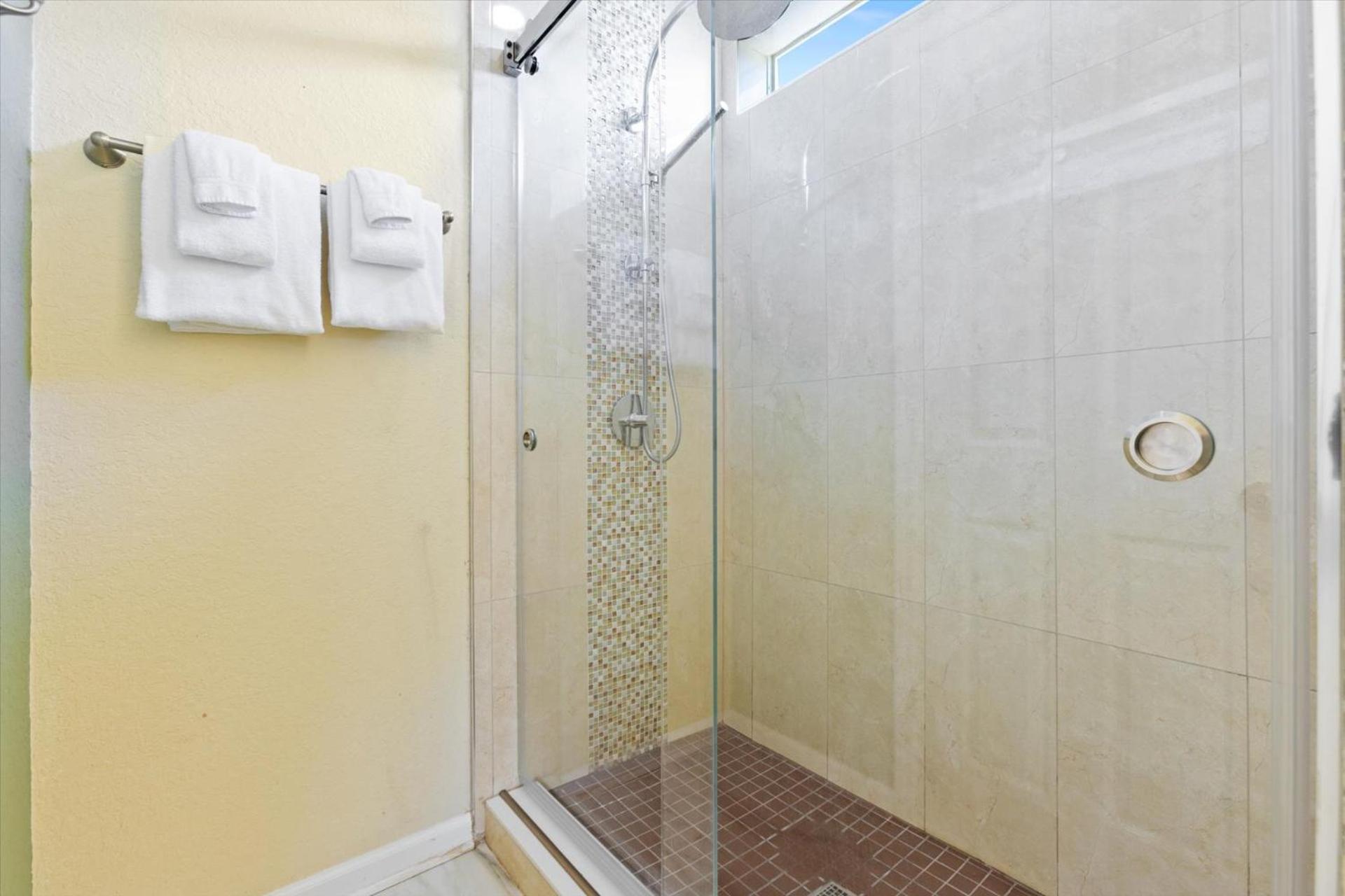 2638 Dinville * Orlando