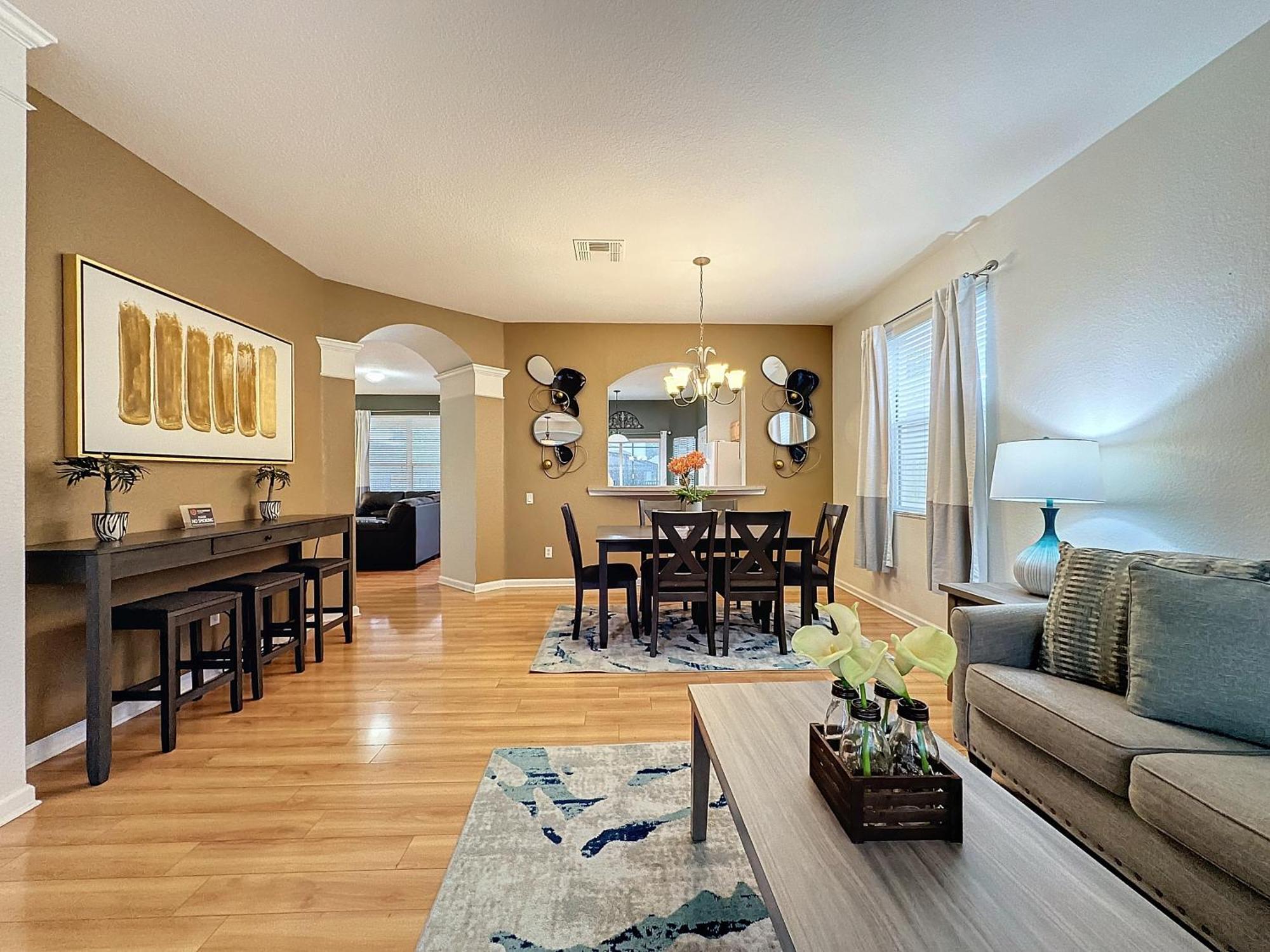 World Vacation.. Luxury 6 Br/4 Ba 5 Star