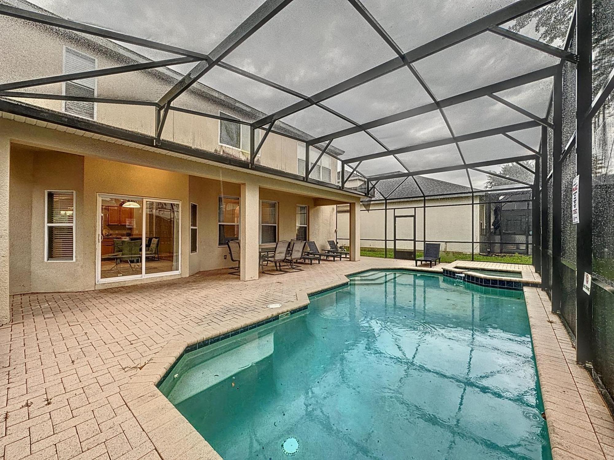 World Vacation.. Luxury 6 Br/4 Ba 5 Star