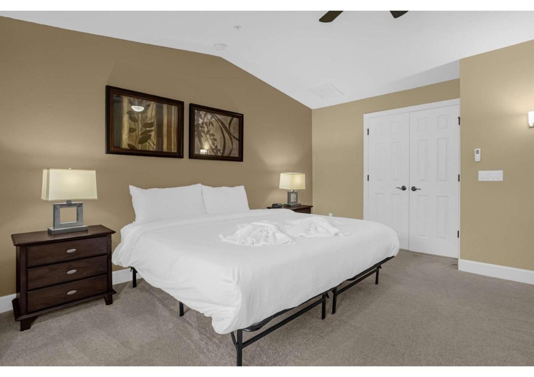 Summer Sale Luxury 4br Townhome - 5 Minutes From Disney Orlando