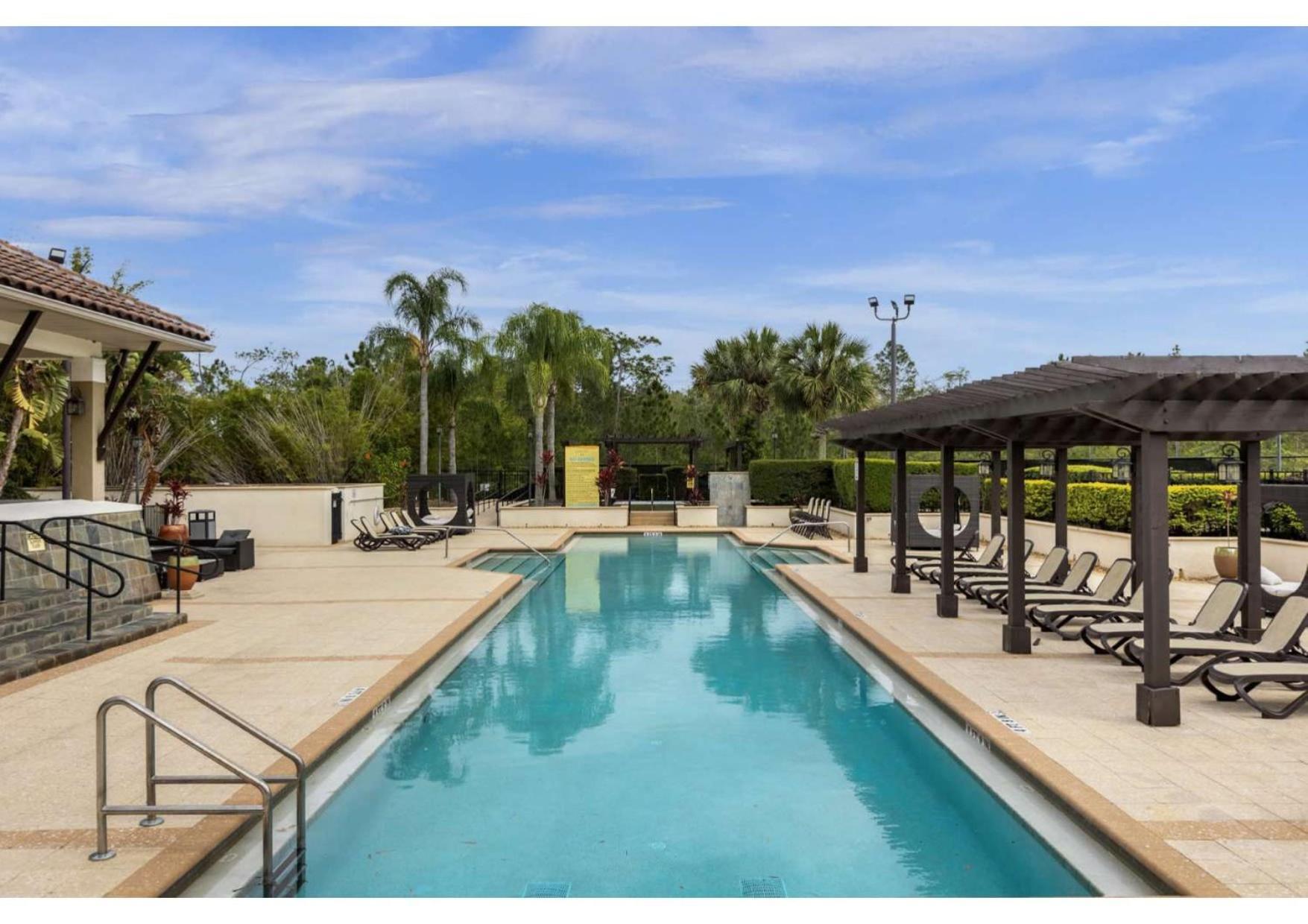 Summer Sale Luxury 4br Townhome - 5 Minutes From Disney Holiday home Orlando