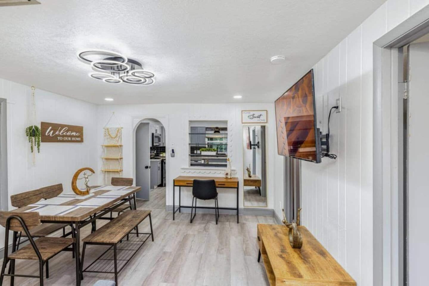 3Br Getaway W Office Near Airport Pets Holiday home Orlando